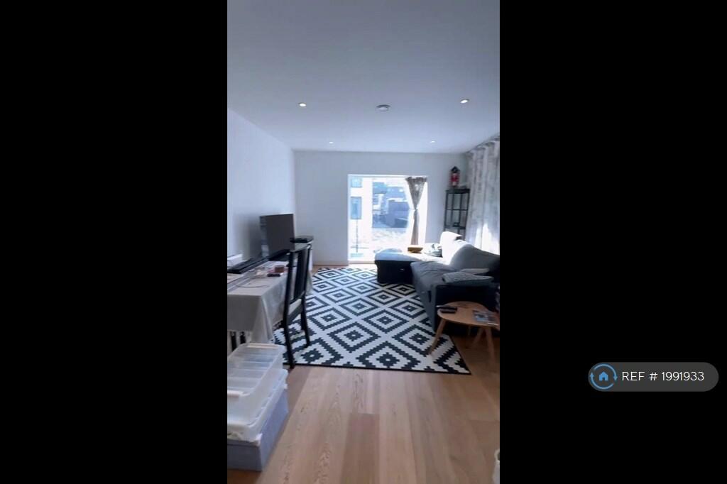 1 bedroom flat for rent in Chichester Lodge, London, SE10