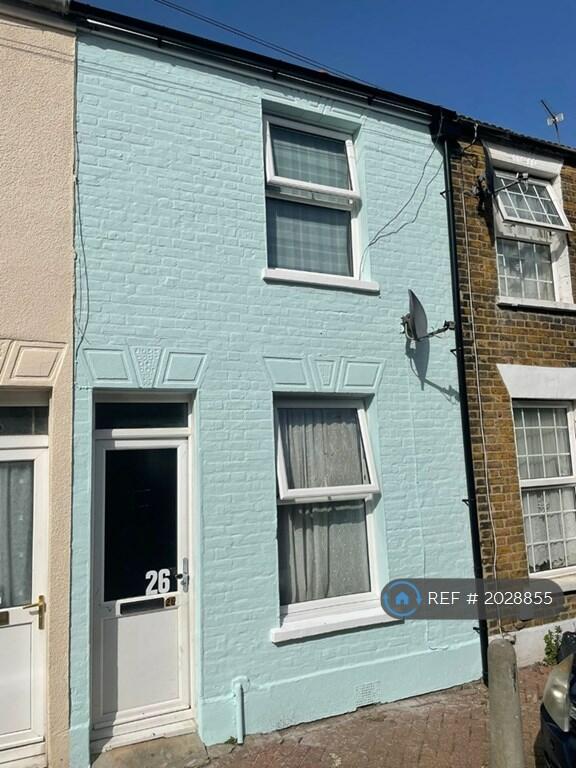 2 bedroom terraced house for rent in James Street, Sheerness, ME12