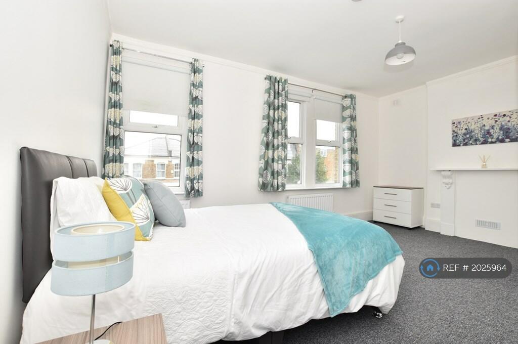 1 bedroom house share for rent in Blythe Vale, London, SE6