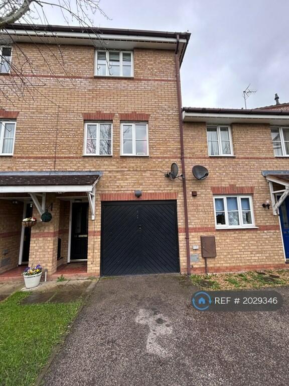 3 bedroom terraced house for rent in Lindisfarne Drive, Milton Keynes, MK10