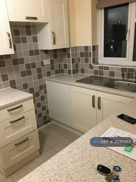 1 bedroom terraced house for rent in Chilham Close, Chatham, ME4