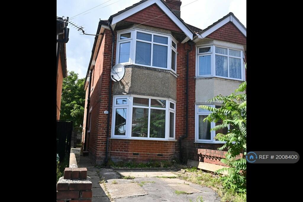 3 bedroom semi-detached house for rent in Anglesea Road, Southampton, SO15