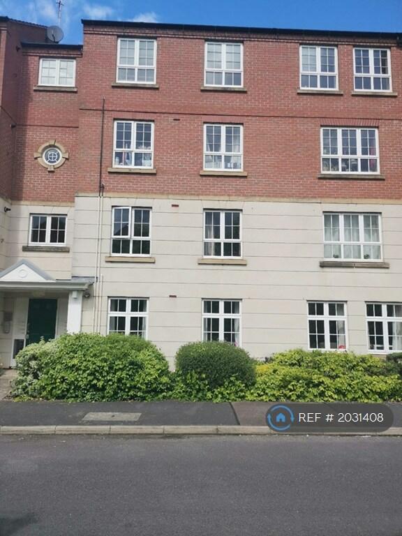 3 bedroom flat for rent in Whitcliffe Gardens, West Bridgford, Nottingham, NG2