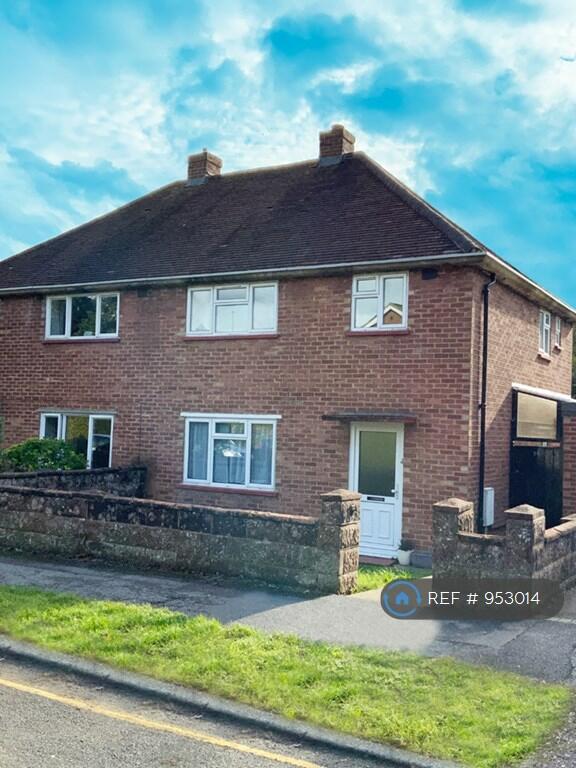 4 bedroom semi-detached house for rent in St. Johns Road, Guildford, GU2