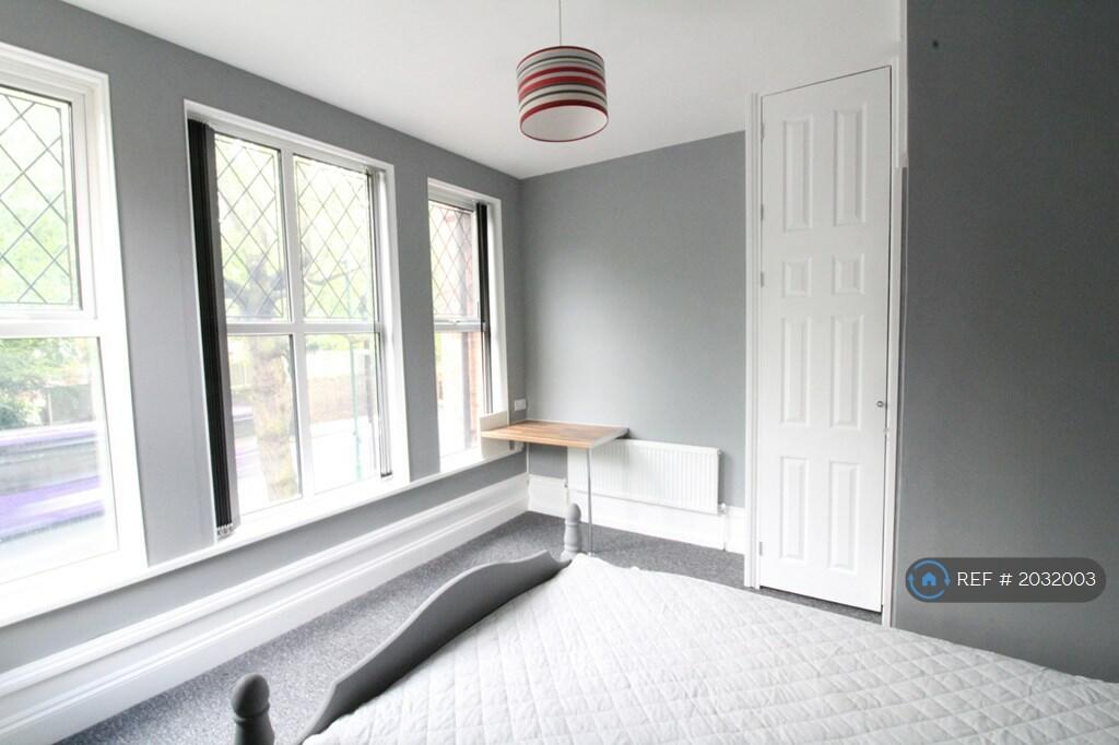 2 bedroom flat for rent in Derby Road, Nottingham, NG7