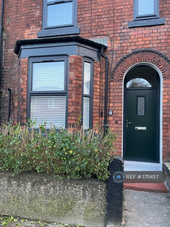 3 bedroom terraced house for rent in Lexton Avenue, Manchester, M8