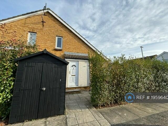 1 bedroom semi-detached house for rent in Bonington Chase, Chelmsford, CM1