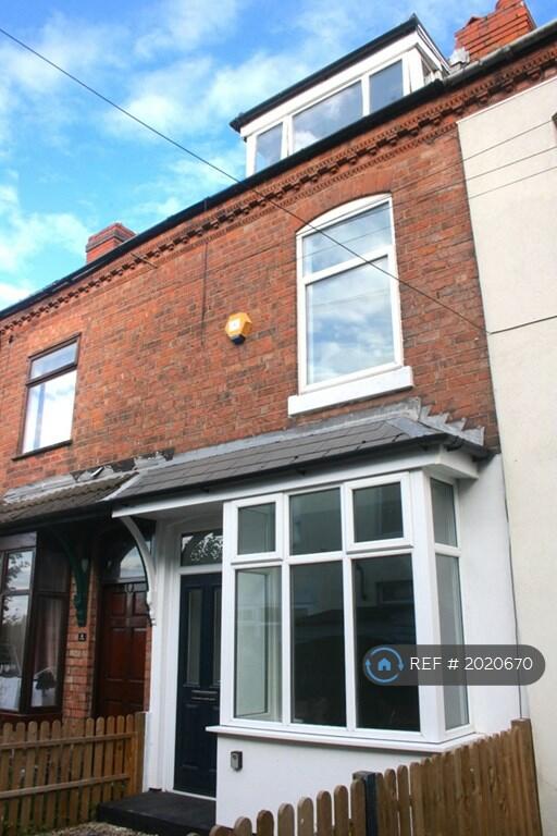 3 bedroom terraced house for rent in The Grove, Birmingham, B16