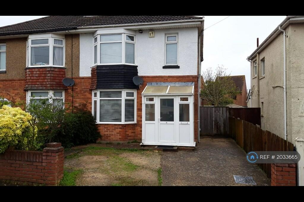 3 bedroom semi-detached house for rent in Heaton Road, Bournemouth, BH10
