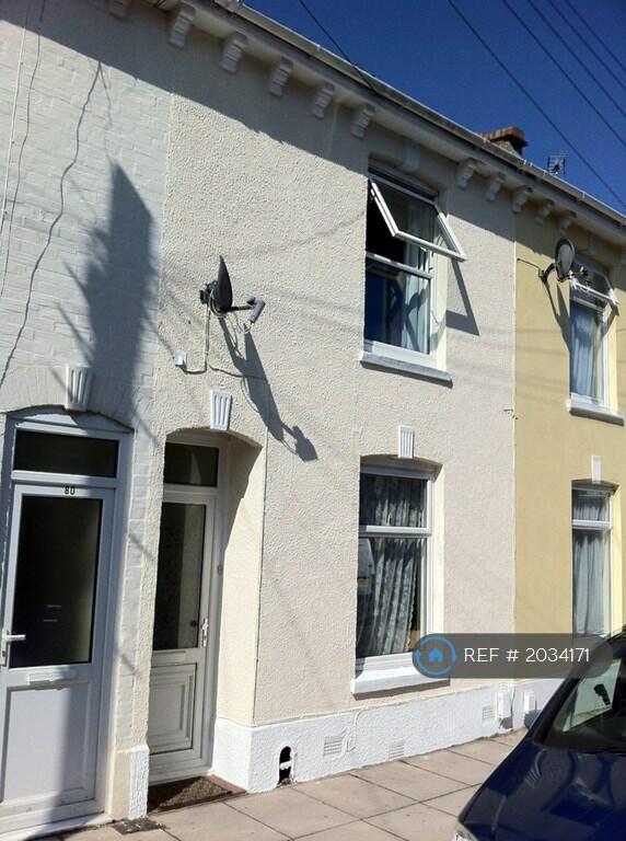 3 bedroom terraced house for rent in Reginald Road, Southsea, PO4