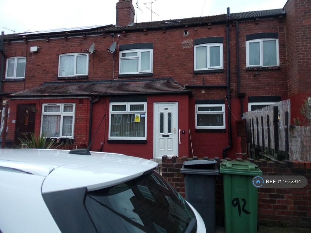 2 bedroom terraced house for rent in Westbury Place South, Leeds, LS10