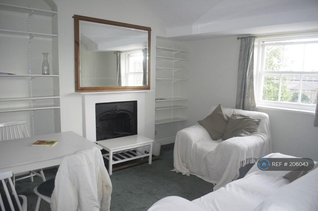 2 bedroom flat for rent in Albert Square, London, SW8