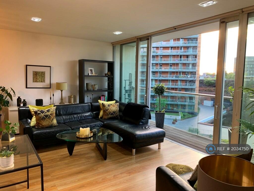 2 bedroom flat for rent in Timber Wharf, Manchester, M15