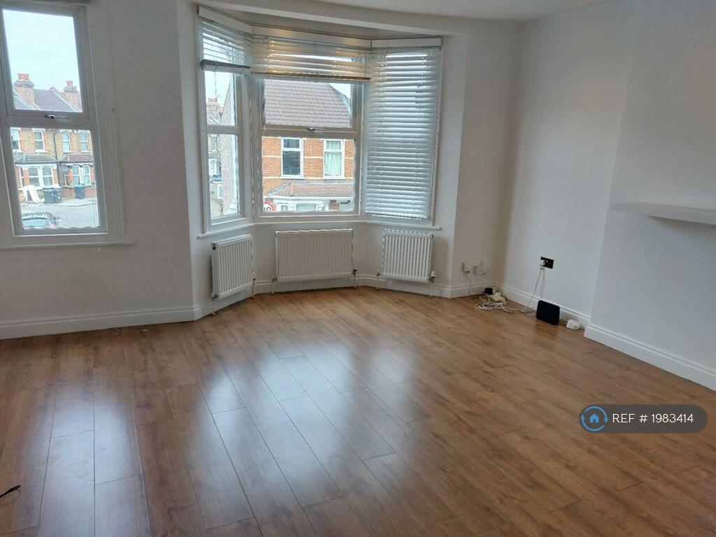 1 bedroom flat share for rent in Northcote Road, Croydon, CR0