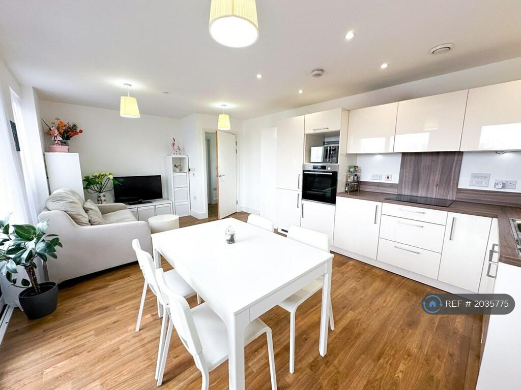 1 bedroom flat for rent in Ivy Point, London, E3