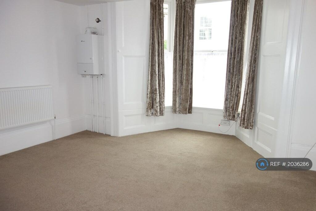 1 bedroom flat for rent in Hill Park Crescent, Plymouth, PL4