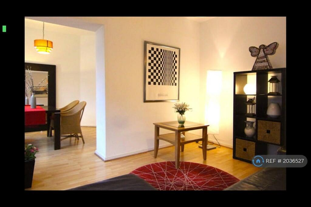 2 bedroom flat for rent in Princess Street, Manchester, M1
