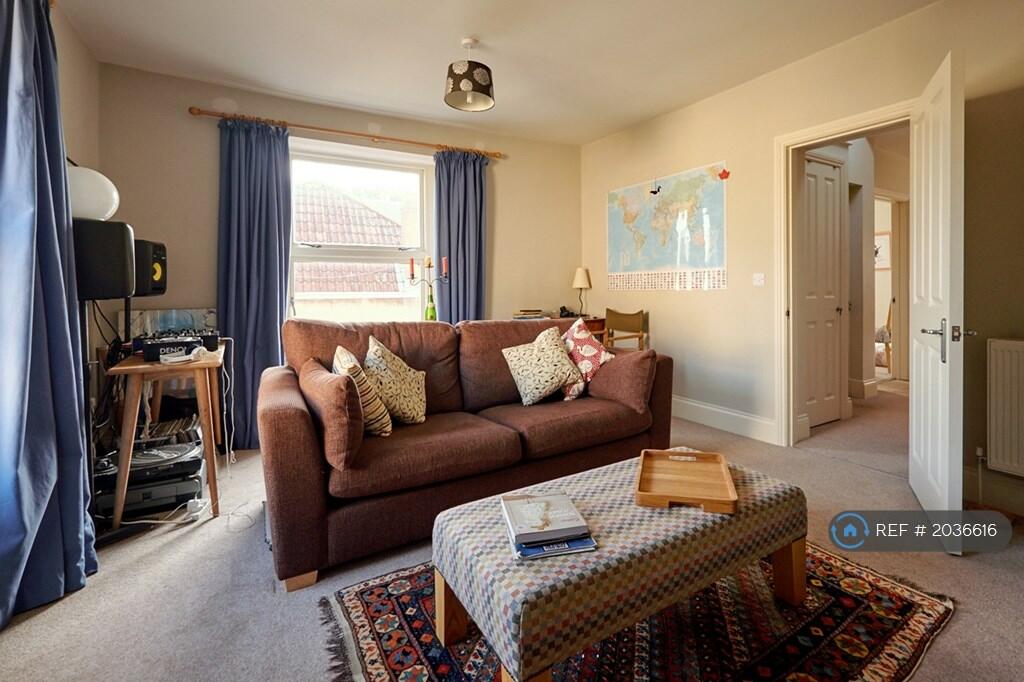 2 bedroom flat for rent in Cotham Brow, Bristol, BS6