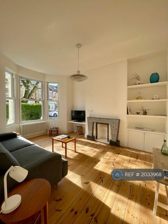 2 bedroom flat for rent in Leytonstone, London, E11