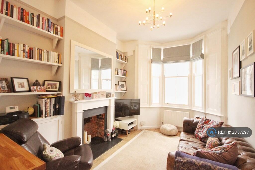1 bedroom flat for rent in Dalyell Road, London, SW9