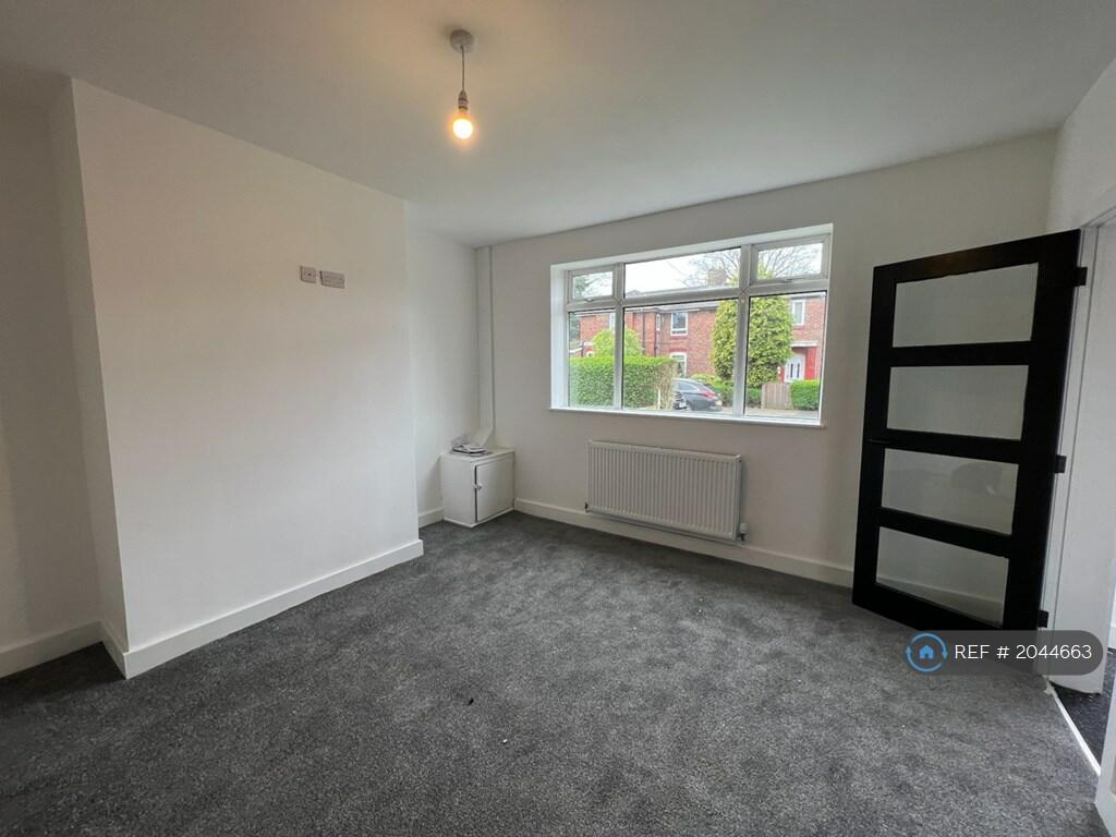 3 bedroom terraced house for rent in Lambton Street, Eccles, Manchester, M30