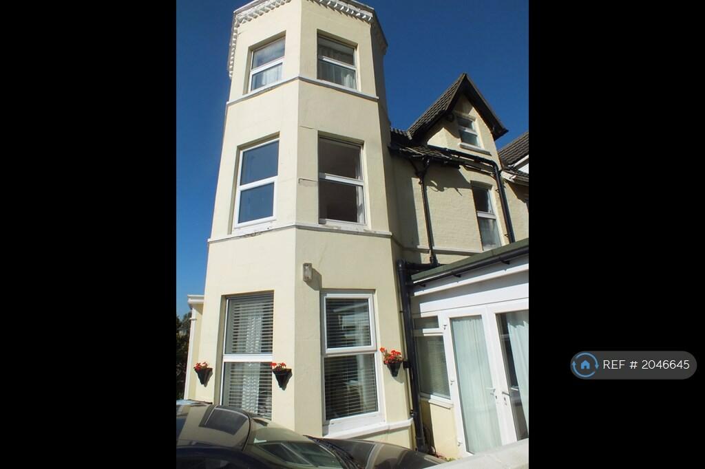 3 bedroom semi-detached house for rent in West Hill Road, Bournemouth, BH2