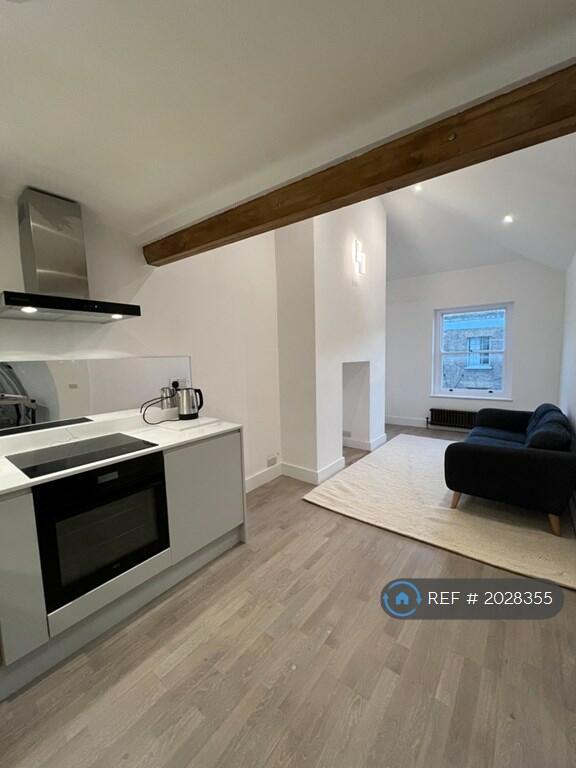 1 bedroom flat for rent in Deptford High Street, London, SE8