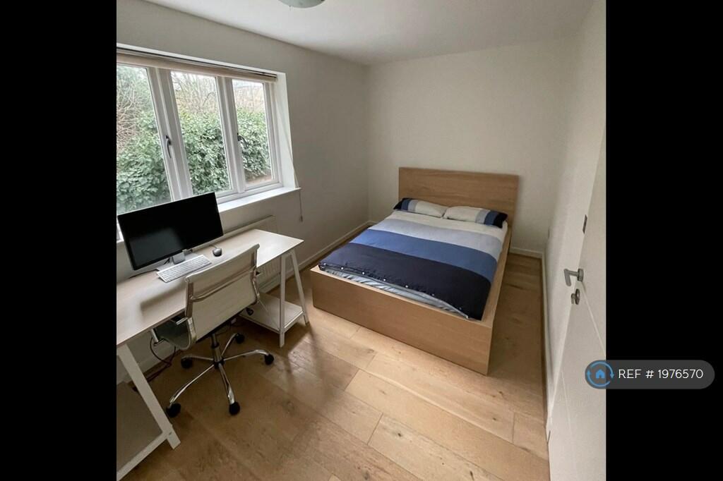 1 bedroom house share for rent in Charter Buildings, London, SE10