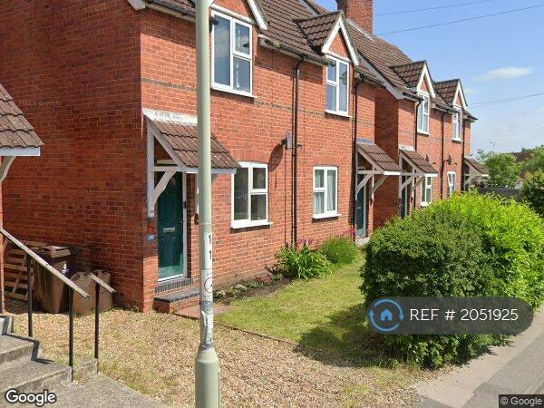 2 bedroom semi-detached house for rent in Headley Road, Woodley, Reading, RG5