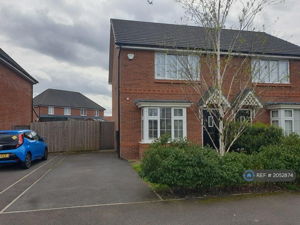 3 bedroom semi-detached house for rent in Lapwing Lane, Stockport, SK5