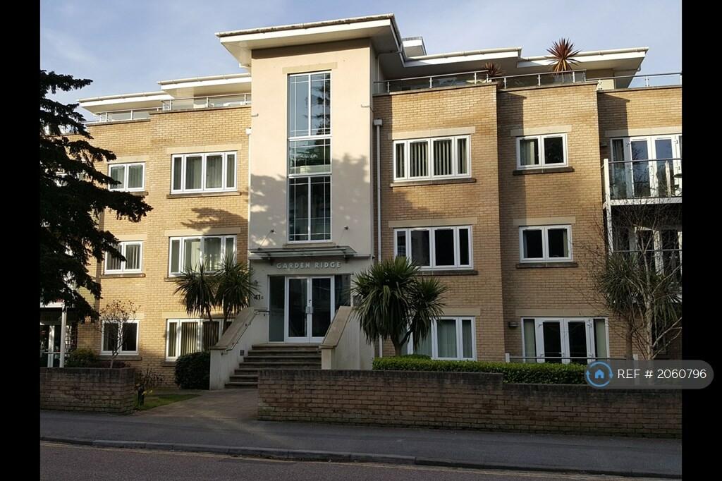 2 bedroom flat for rent in Surrey Road, Bournemouth, BH4