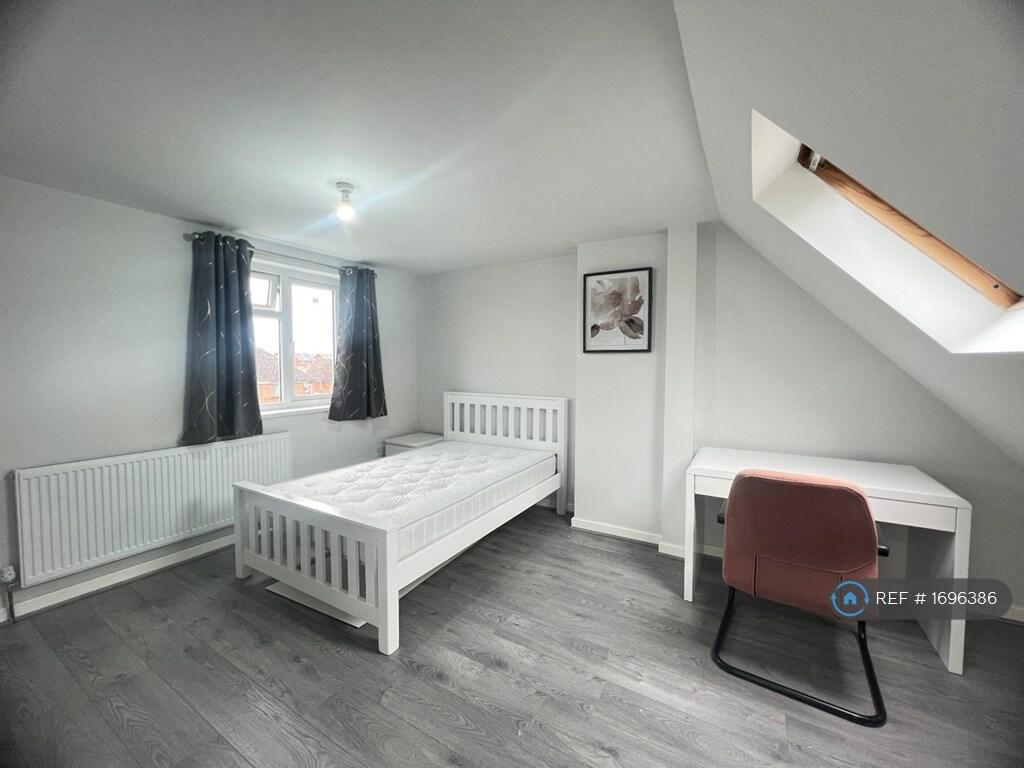 1 bedroom house share for rent in Moat House Lane, Coventry, CV4
