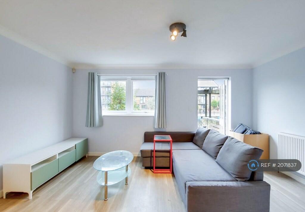 3 bedroom terraced house for rent in London, London, E14