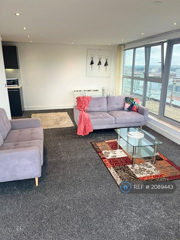 2 bedroom penthouse for rent in North West, Nottingham, NG1