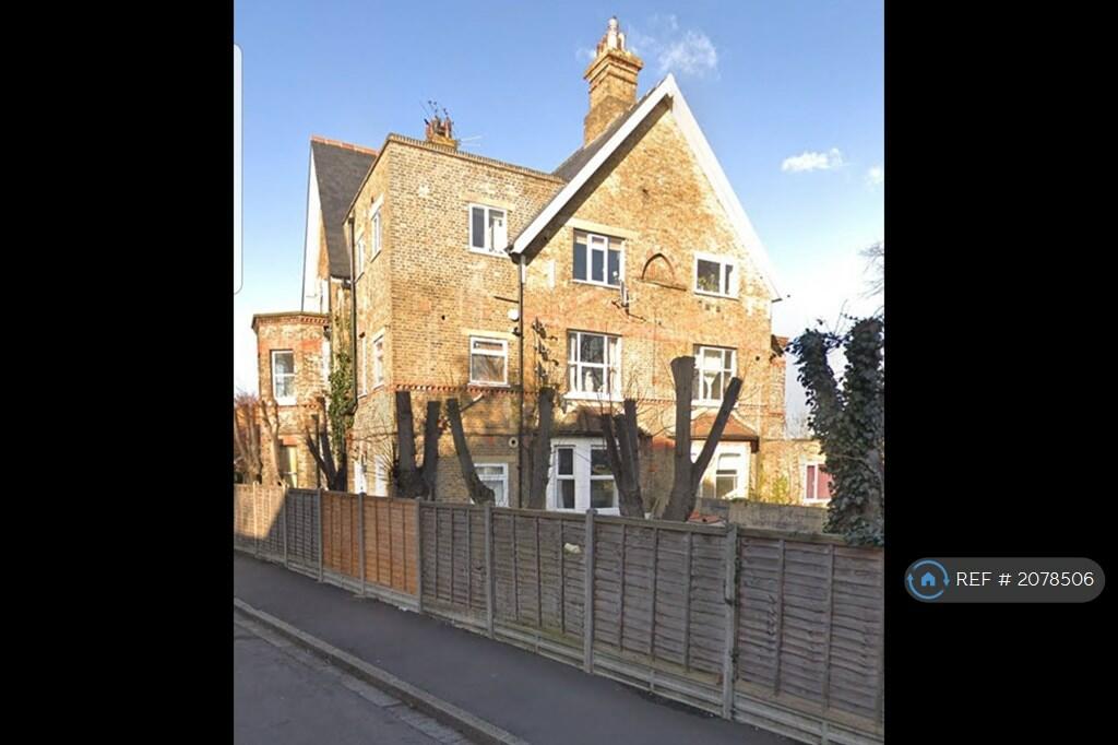 2 bedroom flat for rent in Layton House, Hounslow, TW3