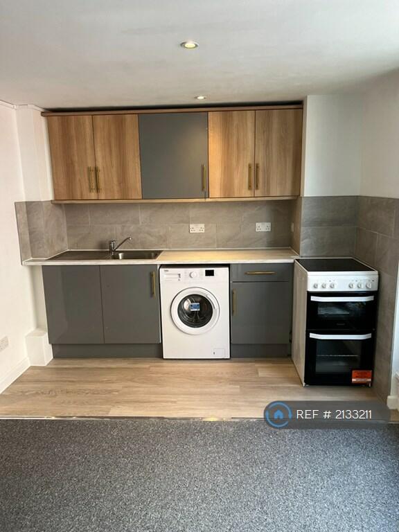 Studio flat for rent in Church Road, St. George, Bristol, BS5