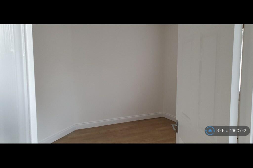 Additional property image - Stonecross Road, Hatfield, AL10