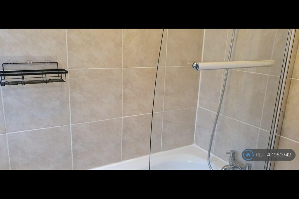Additional property image - Stonecross Road, Hatfield, AL10