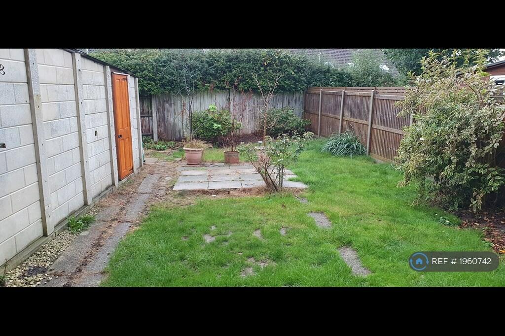 Additional property image - Stonecross Road, Hatfield, AL10