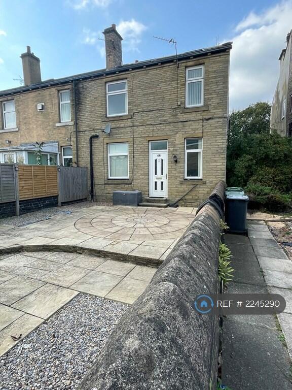 2 bedroom end of terrace house for rent in Brighton Terrace, Scholes, Cleckheaton, BD19