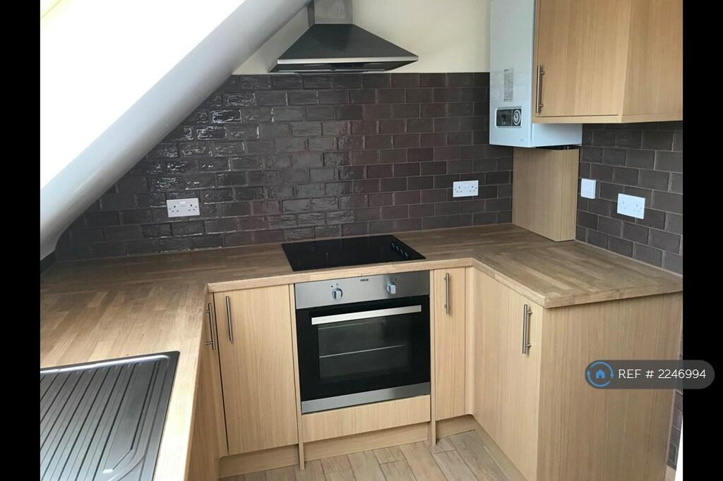 Studio flat for rent in Southampton Road, Ringwood, BH24