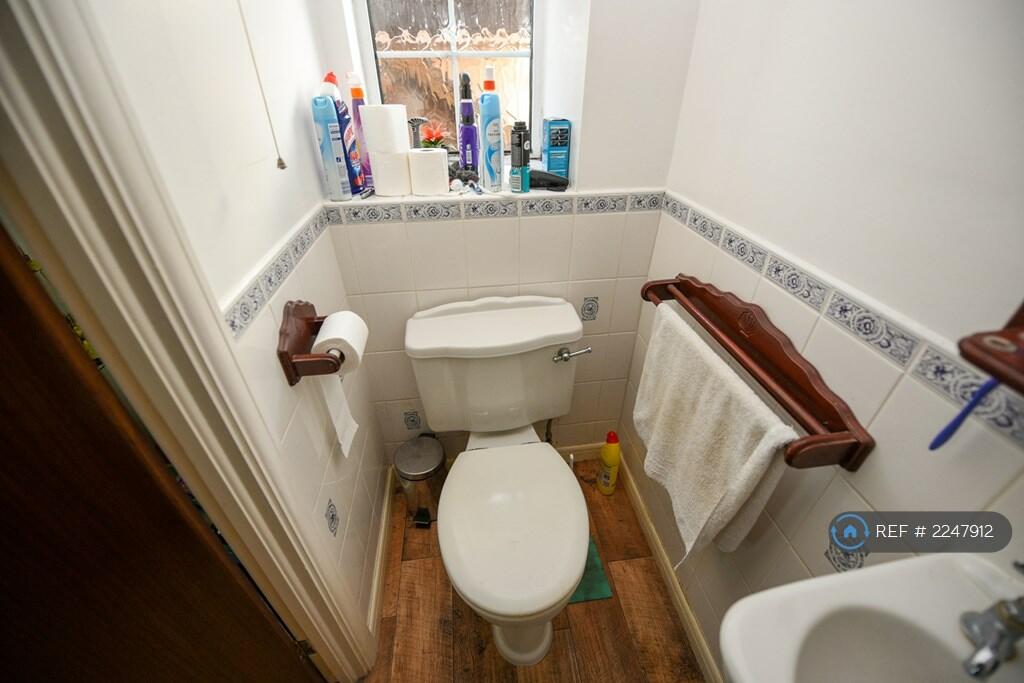 Additional property image - Knights Ridge, Orpington, BR6