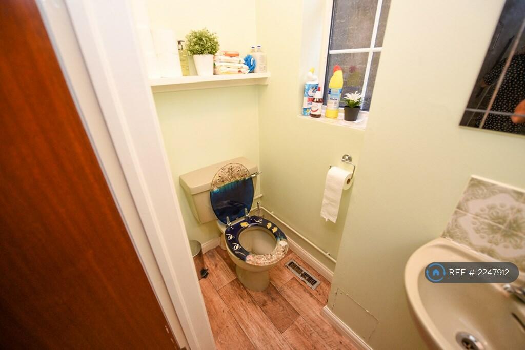 Additional property image - Knights Ridge, Orpington, BR6