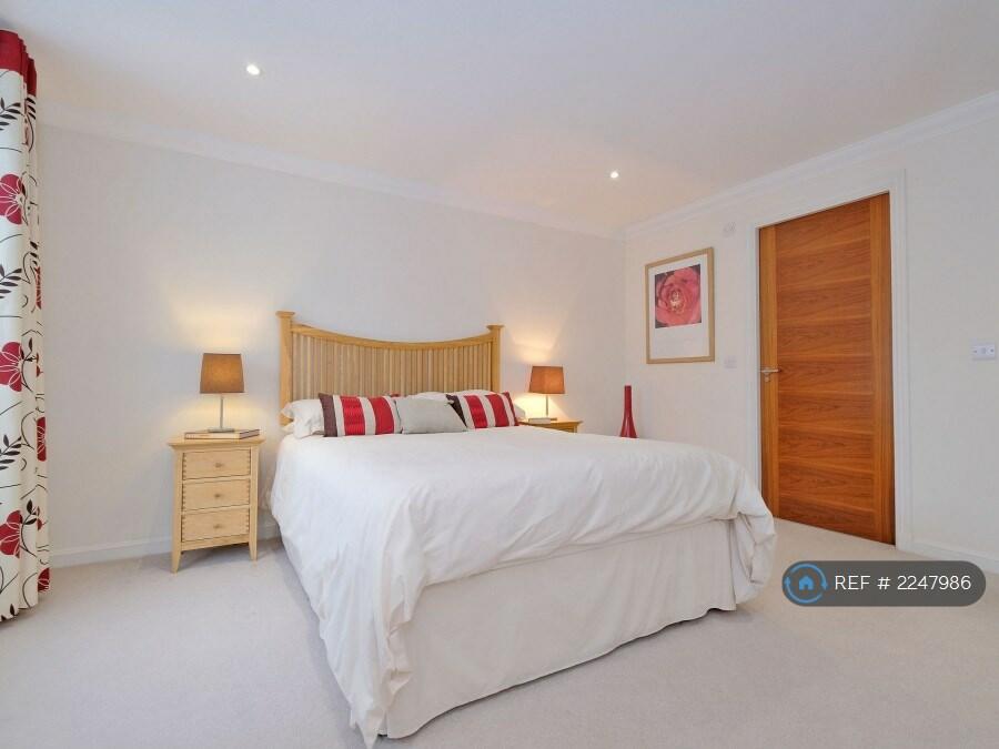 Additional property image - Broomhill Road, Aberdeen, AB10