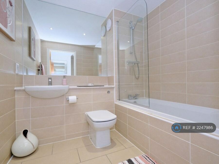 Additional property image - Broomhill Road, Aberdeen, AB10