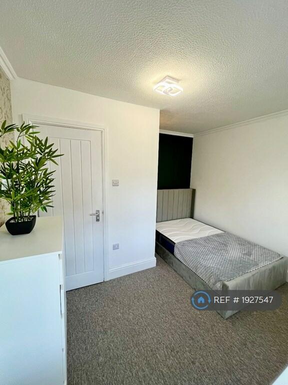 Additional property image - Beaconsfield Road, Poole, BH12