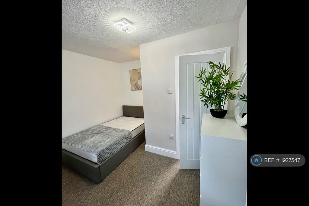Additional property image - Beaconsfield Road, Poole, BH12