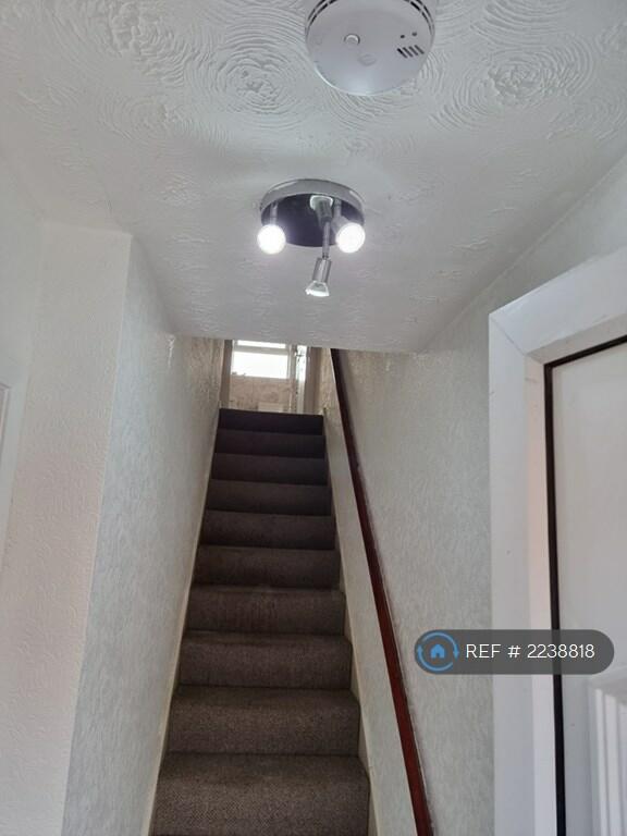 2 bedroom terraced house for rent in Wynnstay Court, Ruabon, Wrexham, LL14