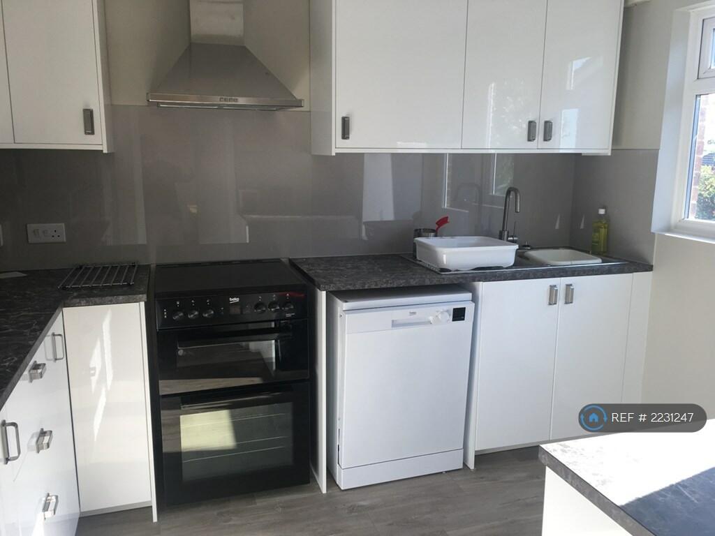 Additional property image - Lynchet Close, Brighton, BN1