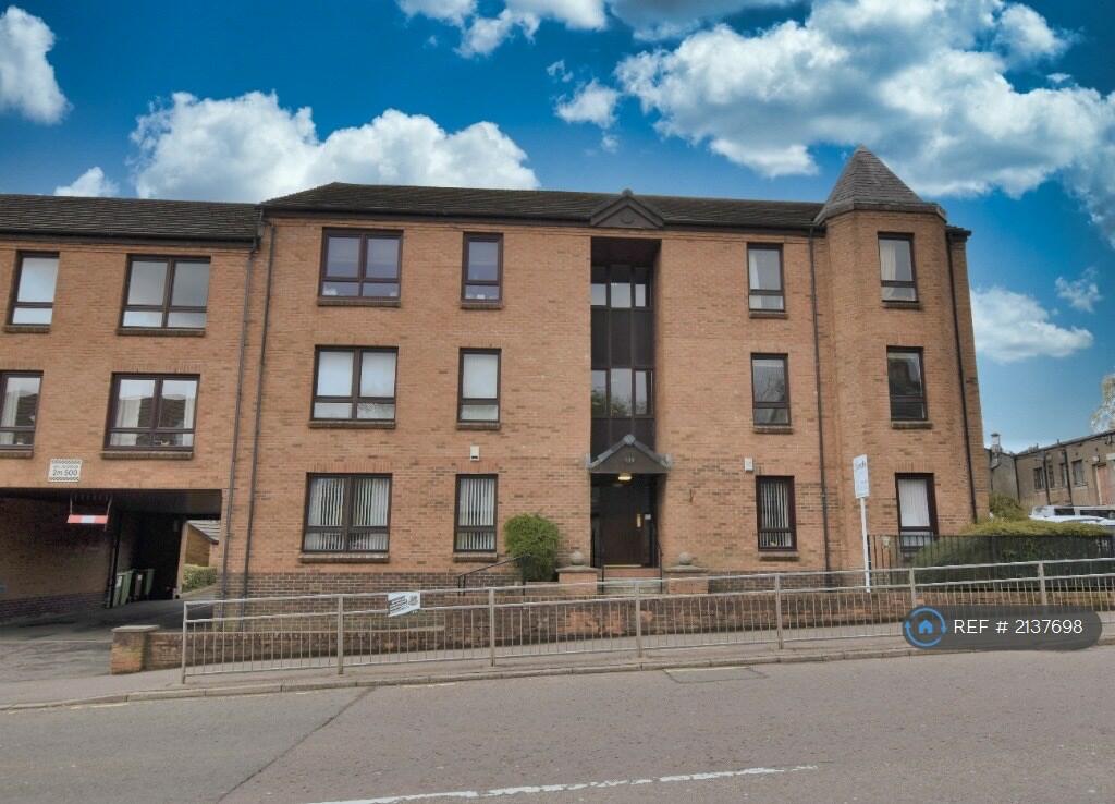 2 bedroom flat for rent in Busby Road, Clarkston, Glasgow, G76